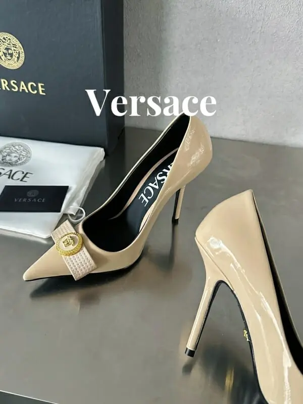 versace a talons hauts chaussures pour femme s_11747a53